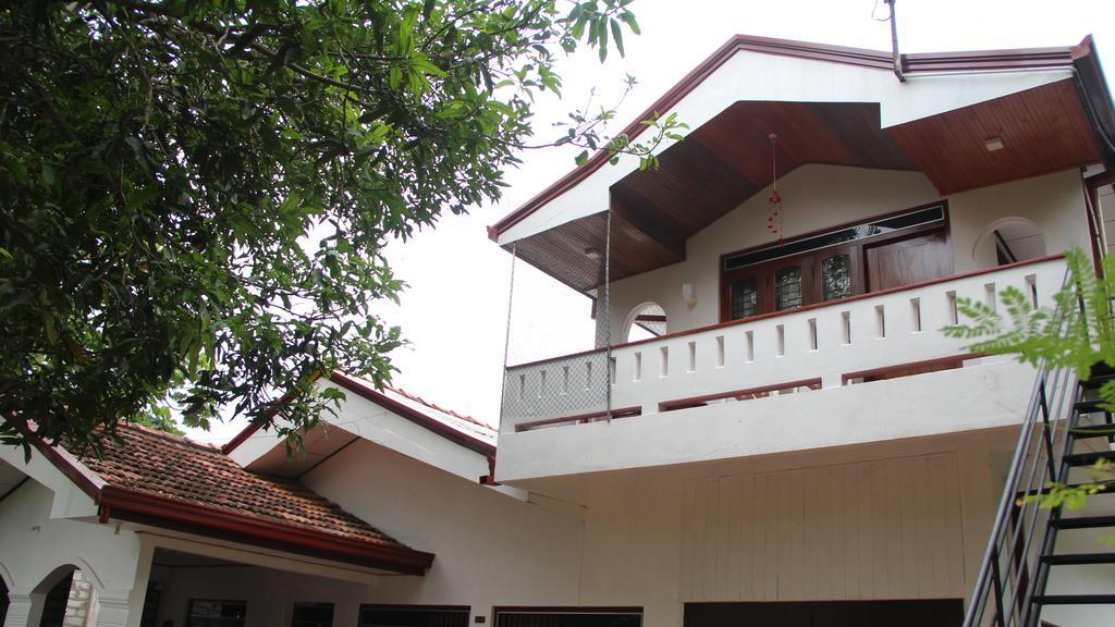 Desitha Family House Hotel Mirissa Ngoại thất bức ảnh