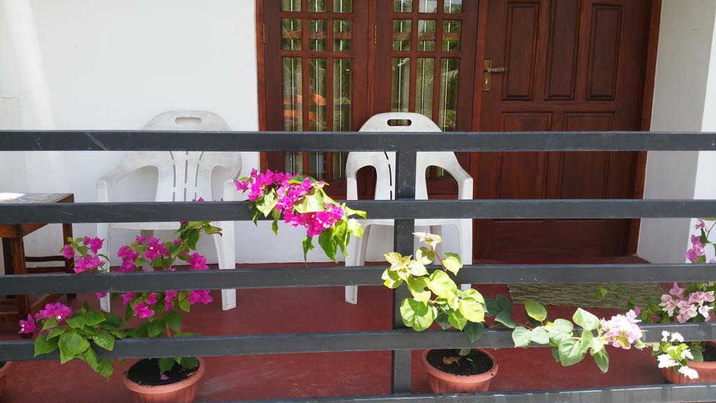 Desitha Family House Hotel Mirissa Ngoại thất bức ảnh