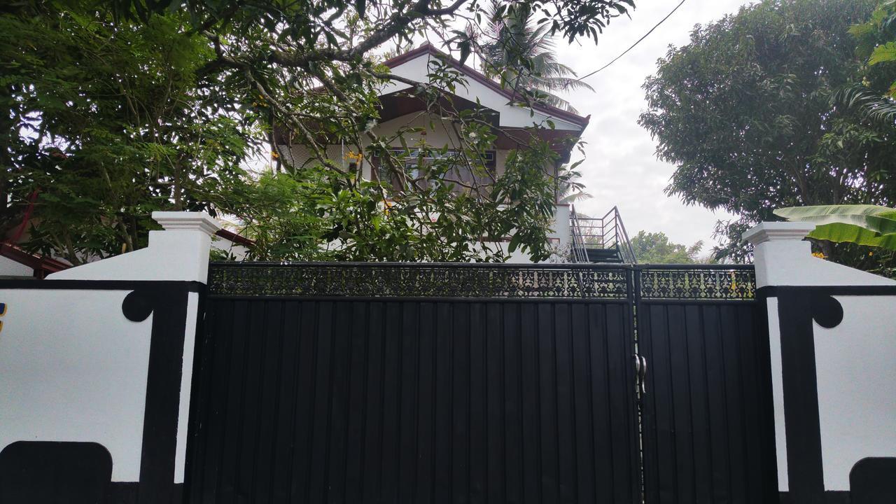 Desitha Family House Hotel Mirissa Ngoại thất bức ảnh