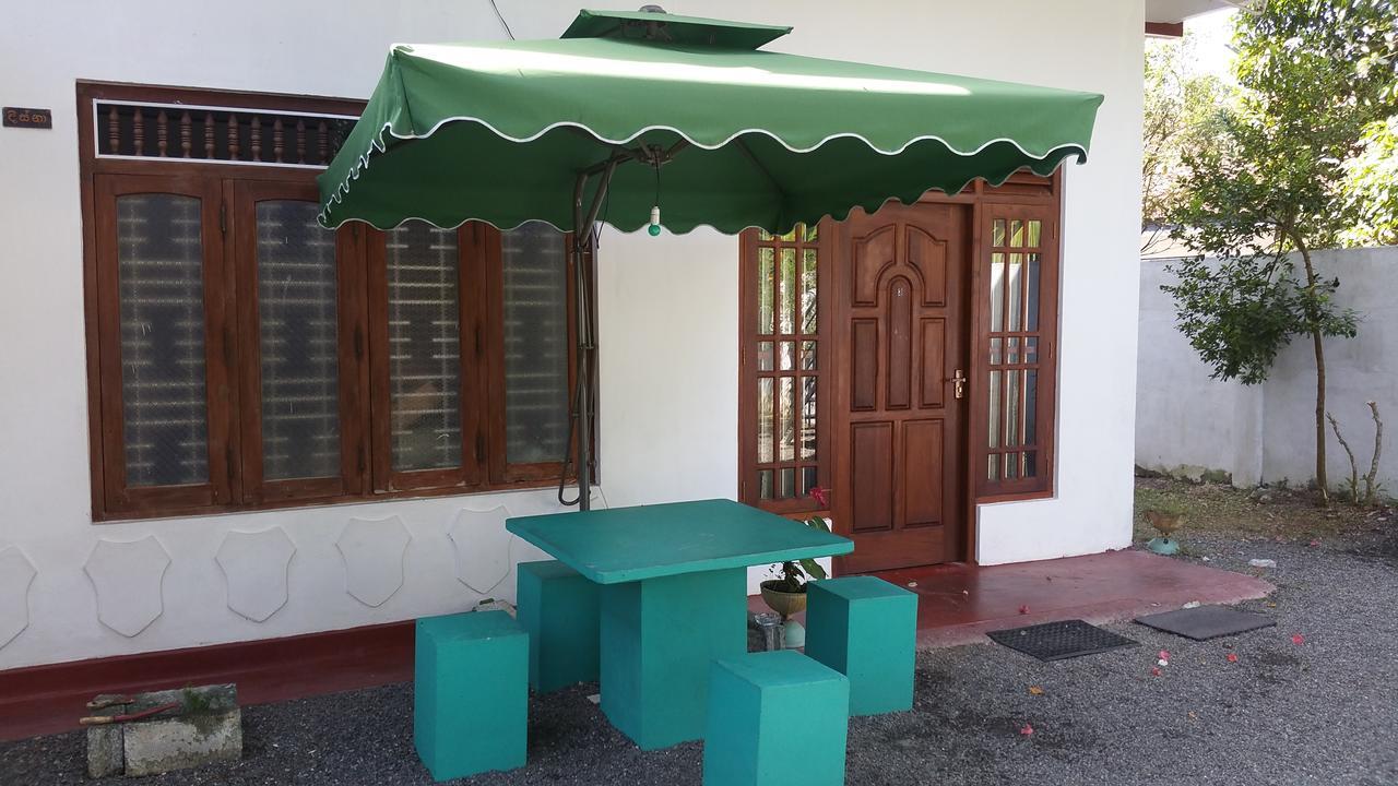 Desitha Family House Hotel Mirissa Ngoại thất bức ảnh